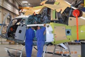 Homme vêtus de bleu