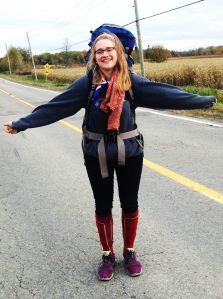 Emma porte les bas rouge que m'a donnés Clovis