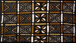 Ce motif serait approprié pour un tapis, sous la chaise.