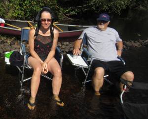 Dimanche après-midi, les pieds dans la rivière Noire