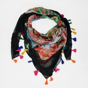 Foulard et pompons