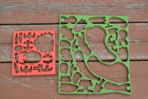 Ce que j'appelle des moules de styromousse dépourvus de leur contenu.