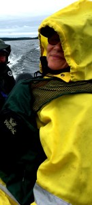 Au moins je me suis forcée en esquissant un sourire.