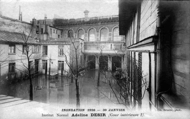 Cours-desir-1-pendant-inondation-1910
