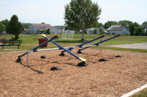 jeux-autonomes-balançoire-bascule-ja-001-04-1-1024x682