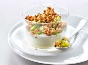 yaourt-au-granola-et-kiwi