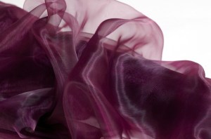 tissu-organza-aubergine